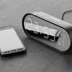 Hyundai ébresztőóra, fekete
Beltéri hőmérséklet és páratartalom mérés, automatikus fényerő-beállítás, USB-kimenet külső eszközök töltéséhez, SNOOZE, AAA elemekkel vagy adapterrel működtetve thumbnail 3