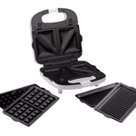 Szedvics sütő ETA Tampo 4156 90000, 3 v 1
ETA Tampo 3 az 1-ben – szendvicssütő, gofrisütő, grill. 3 cserélhető lappal, tapadásmentes felülettel és egyedülálló biztonsági kapcsolóval felszerelt. thumbnail 3