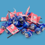 OKI DOKI KIDS cukormentes, kék málna ízű étrend-kiegészítő nyalóka 9-féle vitaminnal és cinkkel (édesítőszerekkel)  25 db thumbnail 1